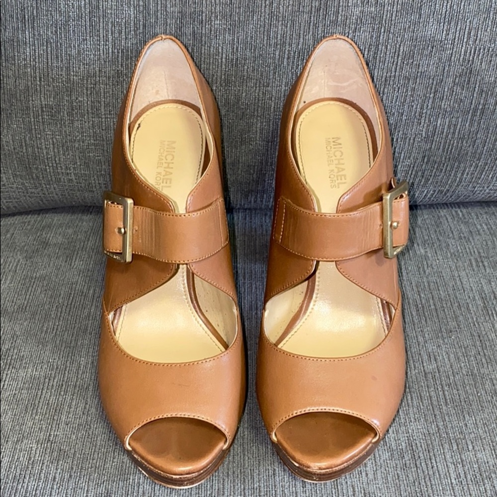 👠 MICHAEL KORS HEELS